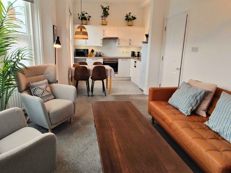 Fernhurst Holiday Apartments @ Shanklin. Alexandra Apartment - Open Plan Lounge/ Kitchen